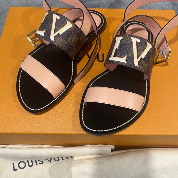 Women's Louis Vuitton Sandals - Picture 1 of 8